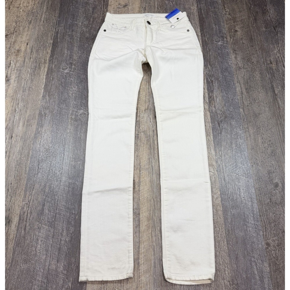 Habitual Women's Straight Leg Jeans in Off-White
